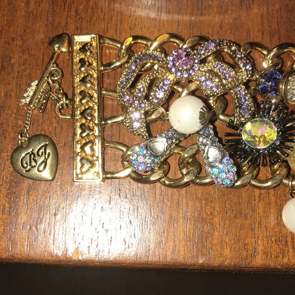 Betsey Johnson nutcracker charm bracelet New - Picture 7 of 15